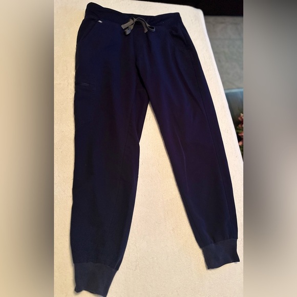Figs Zamora Navy blue scrub joggers - Picture 2 of 4